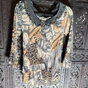Alberto Makali Woman's Top. Medium